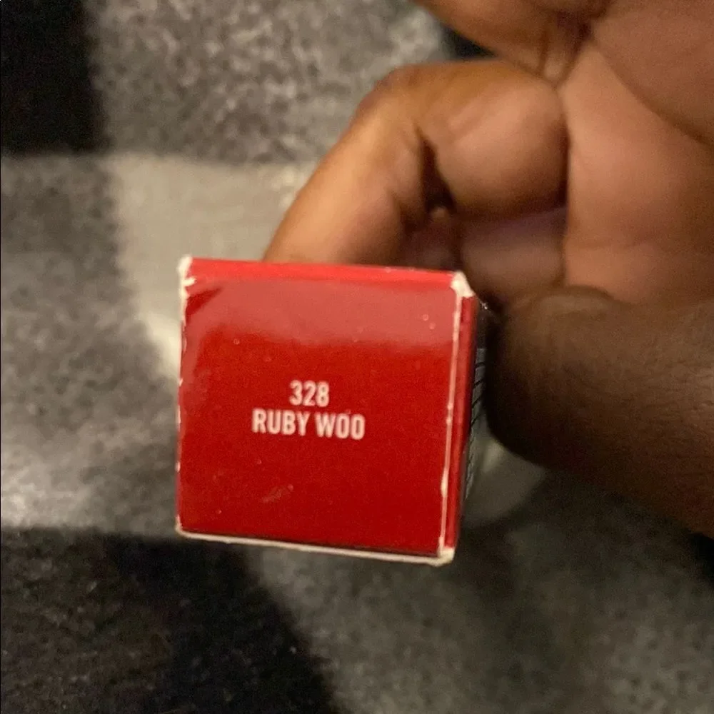 MAC Cosmetics Lipglass - Bold Red a